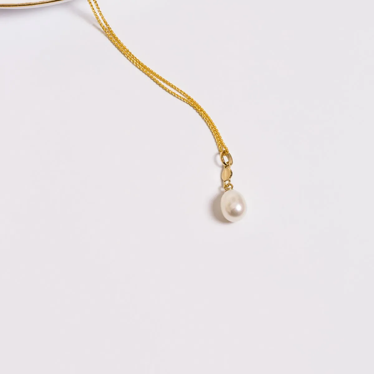 Freshwater Pearl Dot Pendant (Gold)