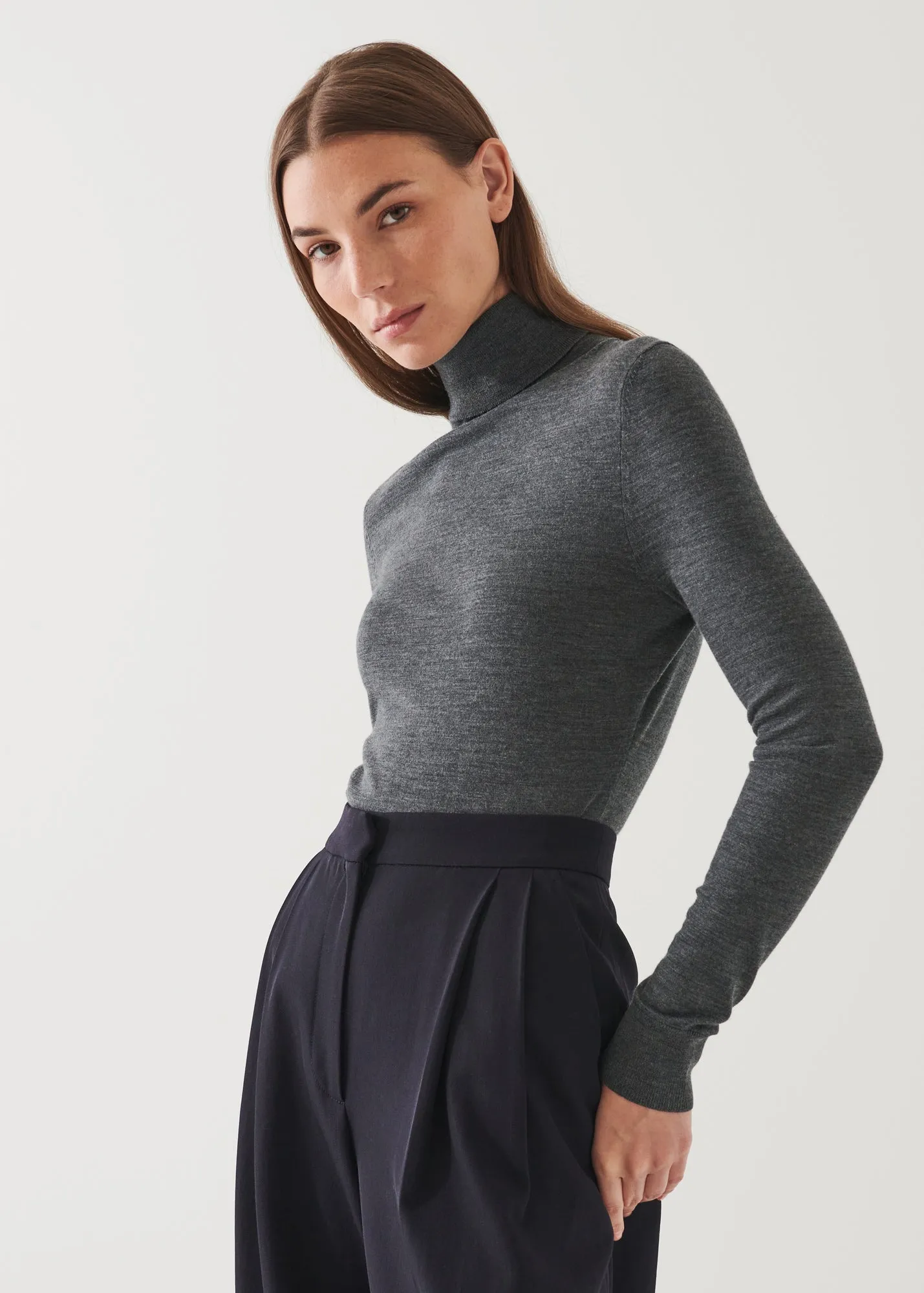 SUPERFINE MERINO TURTLENECK