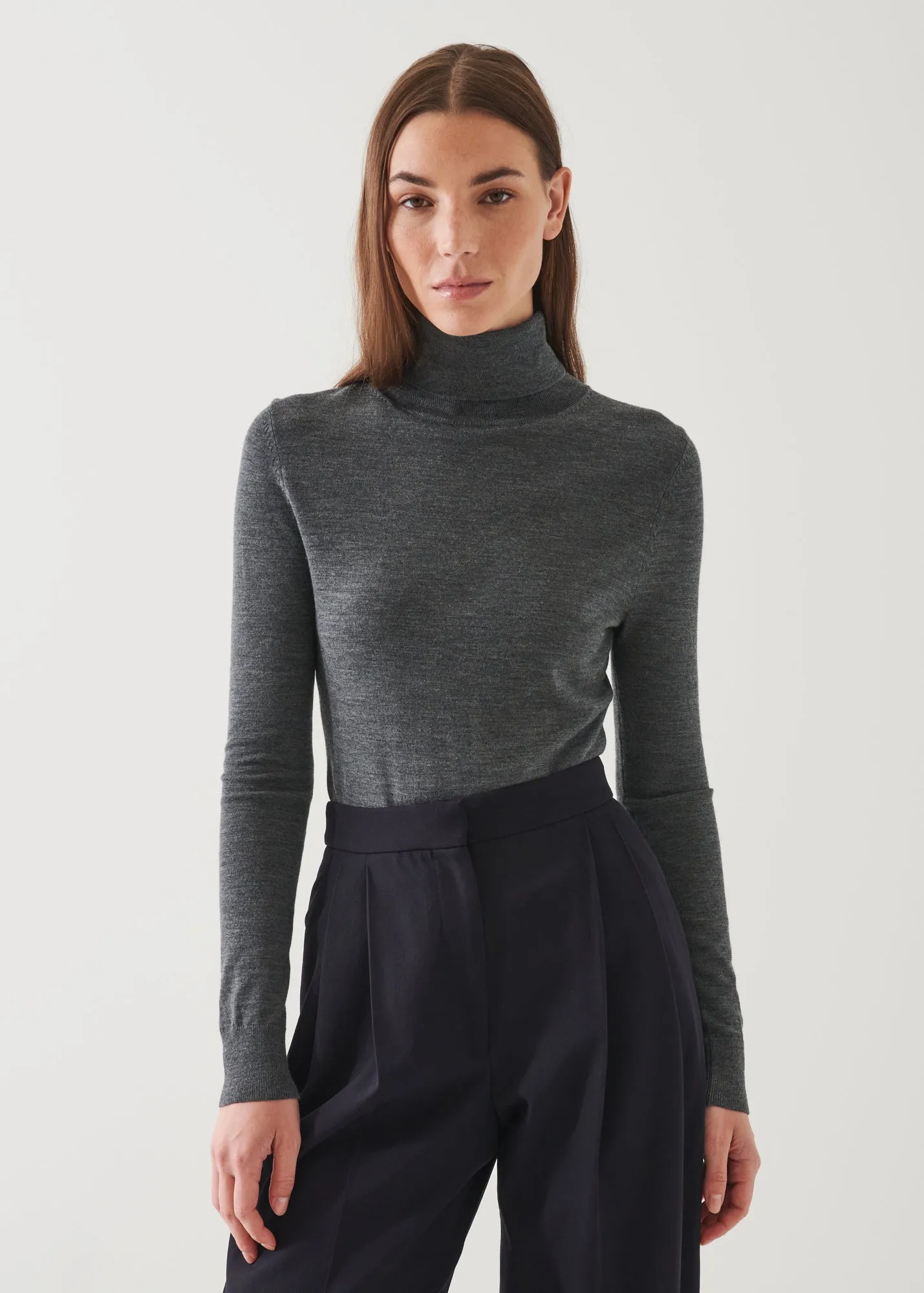 SUPERFINE MERINO TURTLENECK